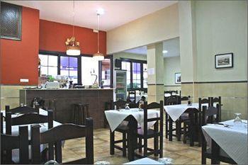 Hostal Carlos I La Línea de la Concepción Екстериор снимка