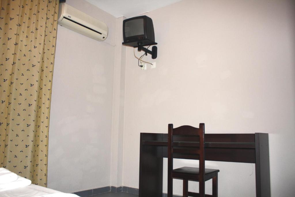 Hostal Carlos I La Línea de la Concepción Стая снимка