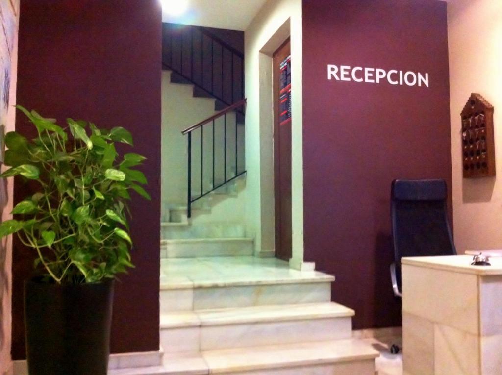 Hostal Carlos I La Línea de la Concepción Екстериор снимка